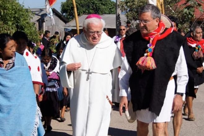 Agreden y desplazan  a integrantes de Las Abejas de Acteal en Chenalh&oacute;