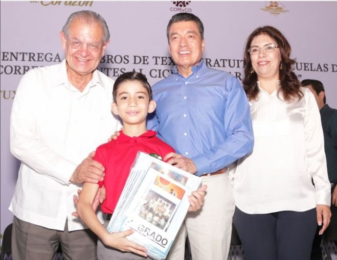 Llama Rutilio Escand&oacute;n a unir esfuerzos para garantizar el derecho de la ni&ntilde;ez a una educaci&oacute;n de calidad