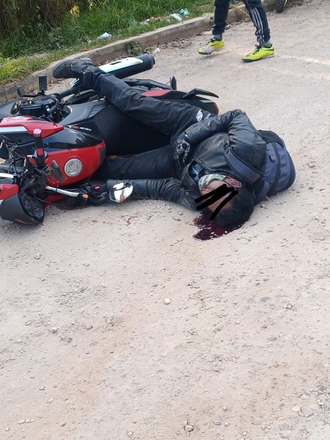 Asesinan a balazos a un motociclista