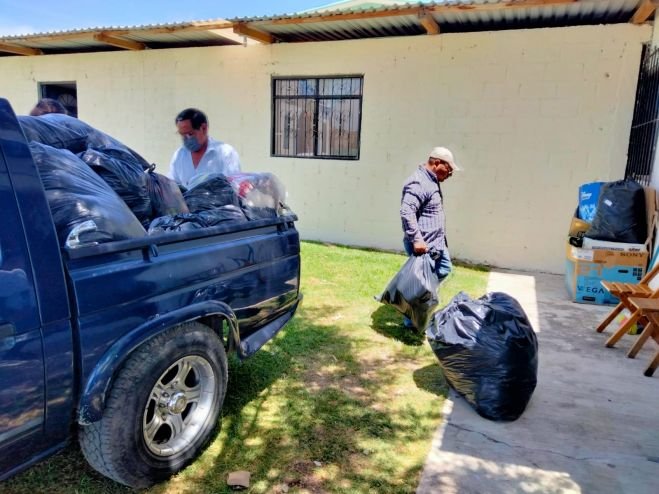 Consejo de la zona norte recolectan v&iacute;veres para desplazados