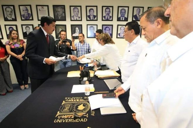 Se registró Enoc Hernández Cruz  para la Rectoría de la UNACH