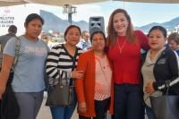 Entrega Fabiola Ricci cerca de 10 mil pelotas a d&iacute;as del D&iacute;a del Ni&ntilde;o en San Crist&oacute;bal de Las Casas