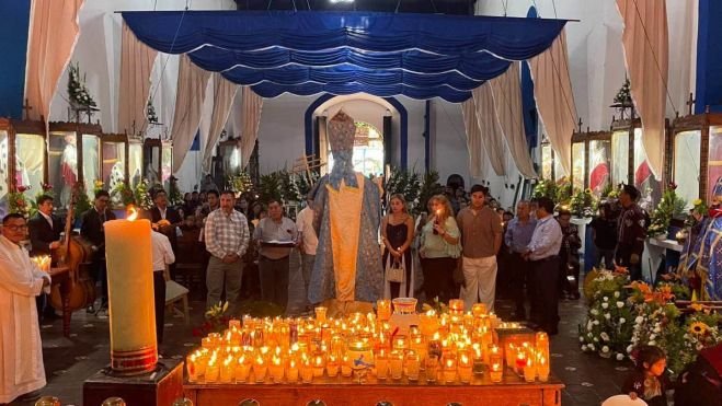 Miles de feligreses participan en la fiesta de San Pedro Apóstol en Chenalhó