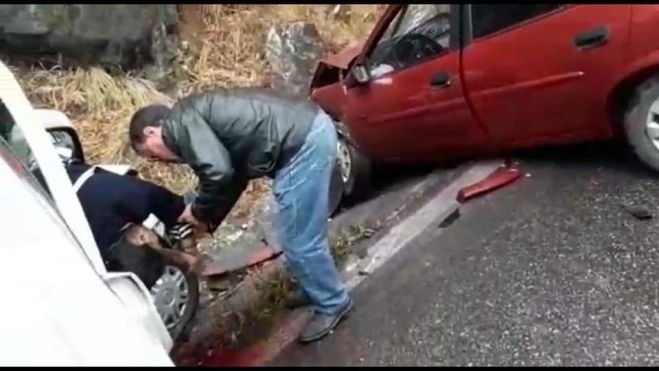 Dos muertos y tres lesionados deja fuerte accidente en el tramo Teopisca - San Cristóbal de Las Casas 