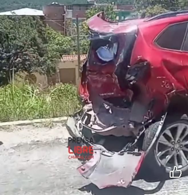 Fuerte accidente en el crucero de San Pablo