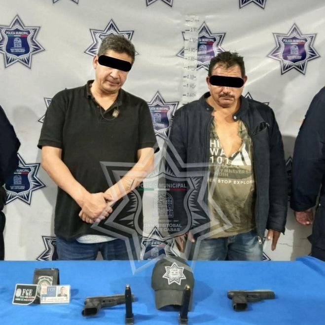 Detienen a dos hombres por portación de armas de fuego y falsificación de identidad 