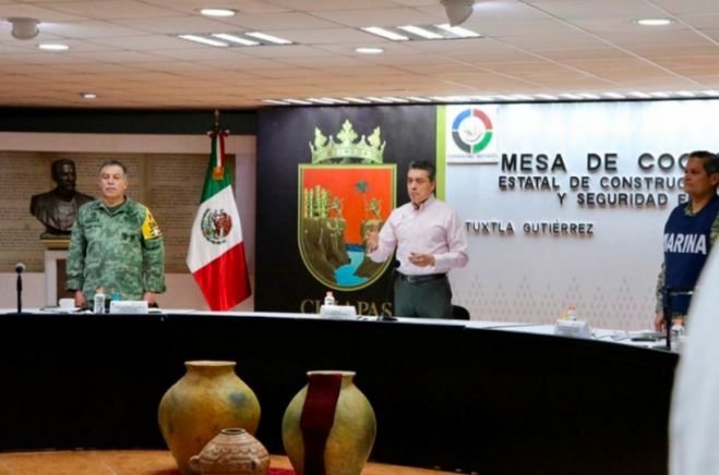 CONVOCA RUTILIO ESCANDÓN A MUJERES CHIAPANECAS A CUIDARSE PARA PREVENIR EL CÁNCER DE MAMA