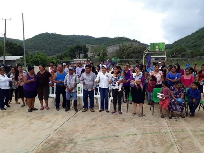 Colonos respaldan proyecto de Lilia Moguel