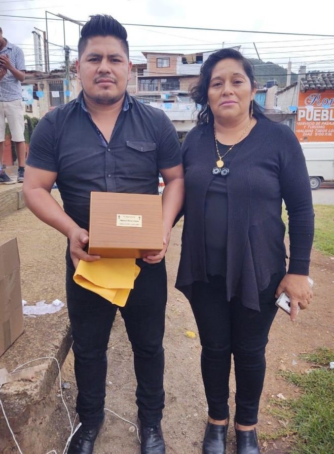 ENTREGAN  A FAMILIARES CENIZAS DE UN MIGRANTE CHIAPANECO