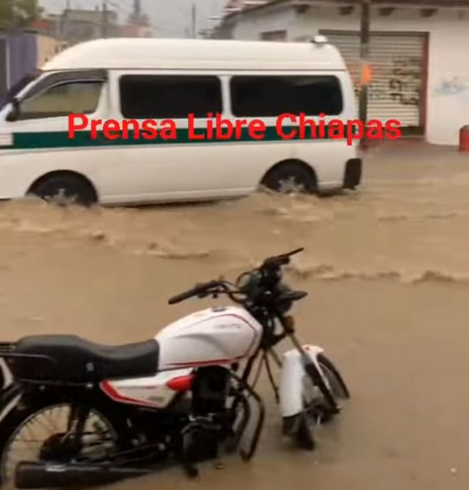 Encharcamientos e inundaciones deja fuerte lluvia en San Cristóbal