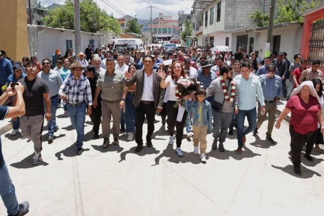 Toman protesta a integrantes de la Coordinación General de la Zona Norte en San Cristóbal
