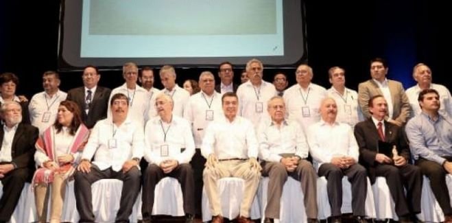 Reconoce Rutilio Escand&oacute;n avances en materia de arbitraje m&eacute;dico