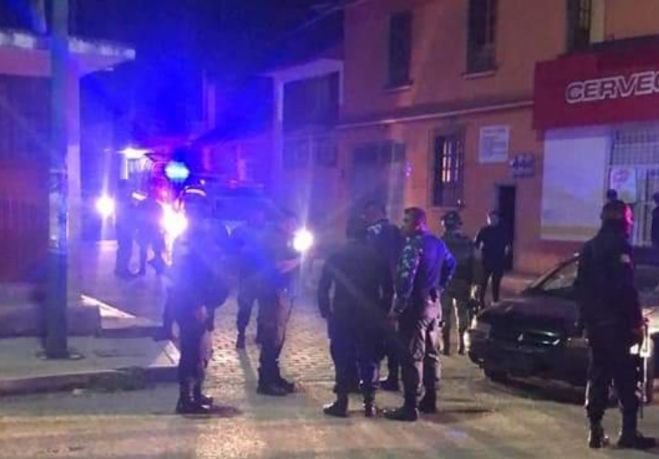 Sujetos agreden a elementos de la Polic&iacute;a Municipal en San Crist&oacute;bal de Las Casas