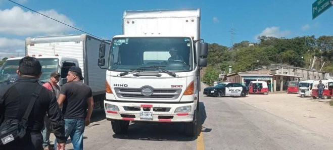 FNLS entrega ocho vehículos secuestrados desde hace meses; durante 10 años cerraron carreteras de forma intermitente