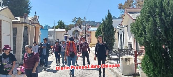 Panteón municipal está listo para recibir a miles de visitantes
