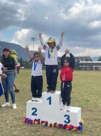 MINI OLIMPIADAS DE ATLETISMO COLEGIO BERTHA VON GLUMMER ARCO IRIS EN EL SEDEM DE S.C.L.C.