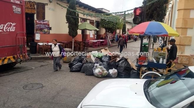 Empresarios coletos sin respetar horarios de recolección de basura