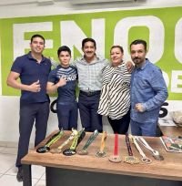 Apadrina Enoc Hern&aacute;ndez a destacado atleta chiapaneco