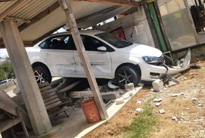 Choque en Chamula deja daños y un lesionado 