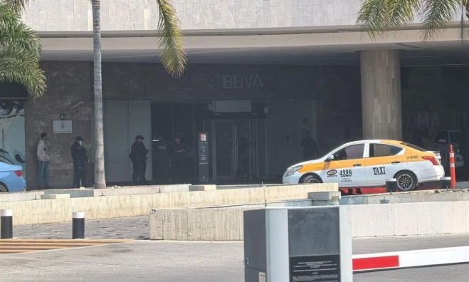 &iexcl;Asalto violento en Plaza &Aacute;mbar! Roban m&aacute;s de 600 mil pesos a plena luz del d&iacute;a