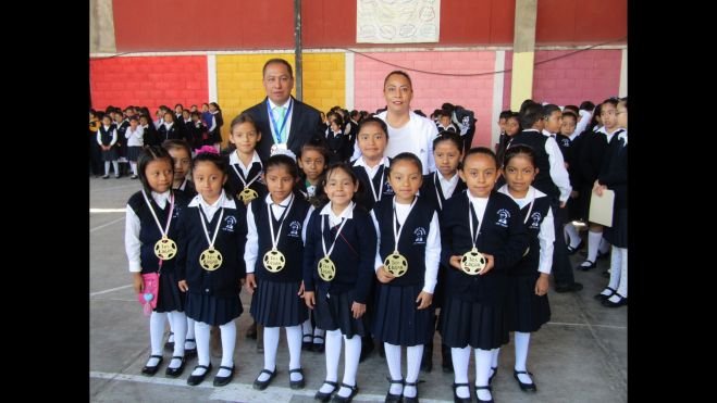 CON MEDALLAS Y MATERIAL DEPORTIVO PREMIARON A GANADORES  DE FUTBOLITO, ESC. PRIM. JAIME TORRES BODET DE S.C.L.  2019.